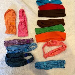 *3/$15 Unbranded Women's Multicolor Fashion Headbands Bundle - Knotted & Twisted